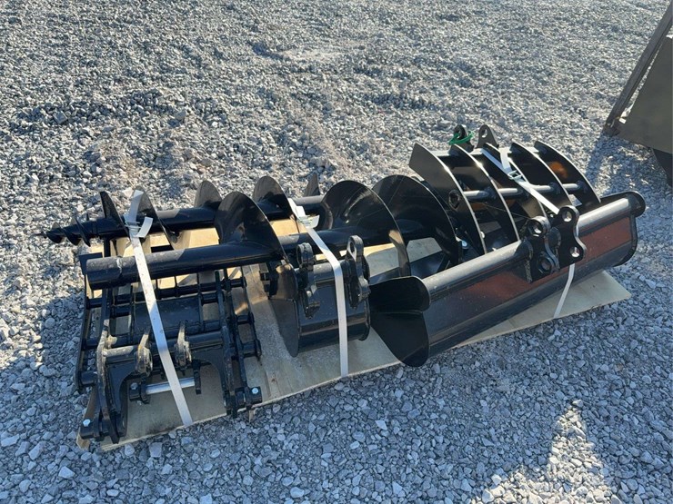 future-qty-(8)-excavator-attachment-image-2