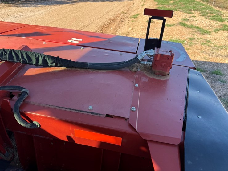2020-case-ih-wd2104-image-13