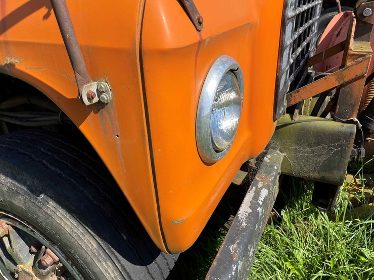 1984-ford-8000-image-41