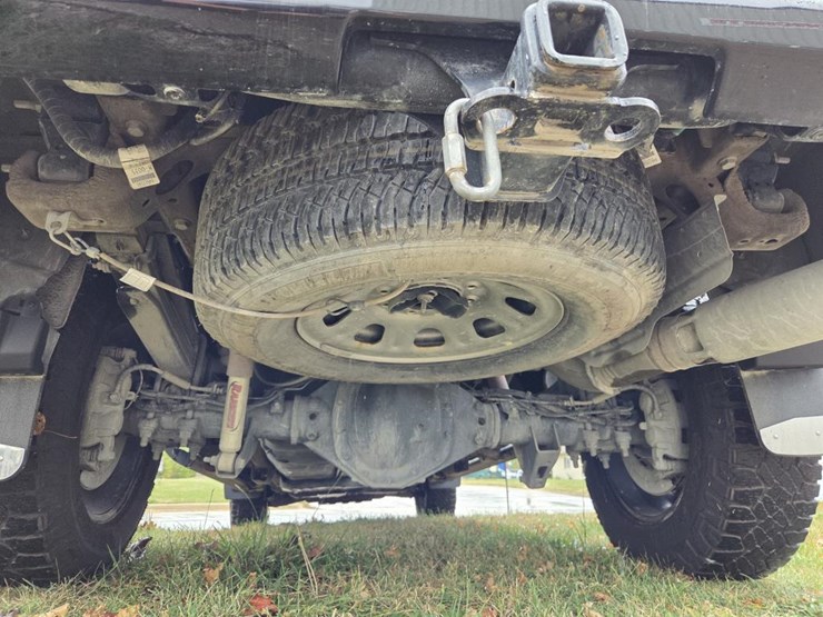 2023-gmc-3500hd-image-30