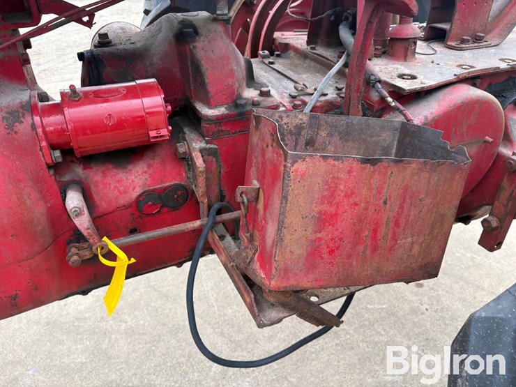 1947-ih-farmall-m-2wd-tractor-image-14
