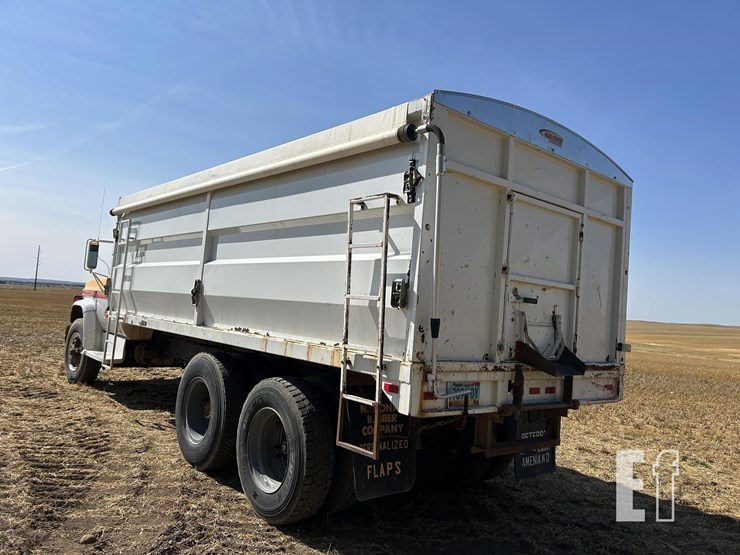 1974-chevrolet-c65-image-3