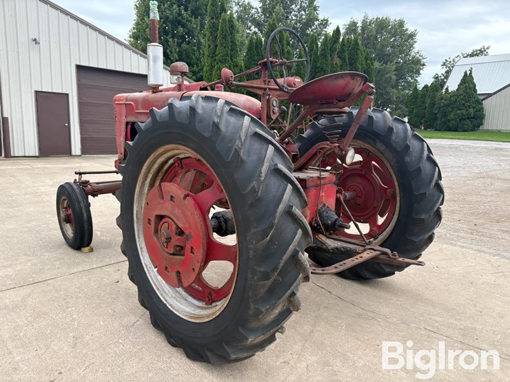 1947-ih-farmall-m-2wd-tractor-image-5