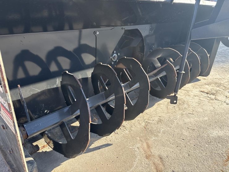 #5085-•-2021-bobcat-sbx240-84"-skid-steer-snow-blower-image-5