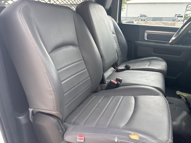 2016-custom-flatbed-image-32