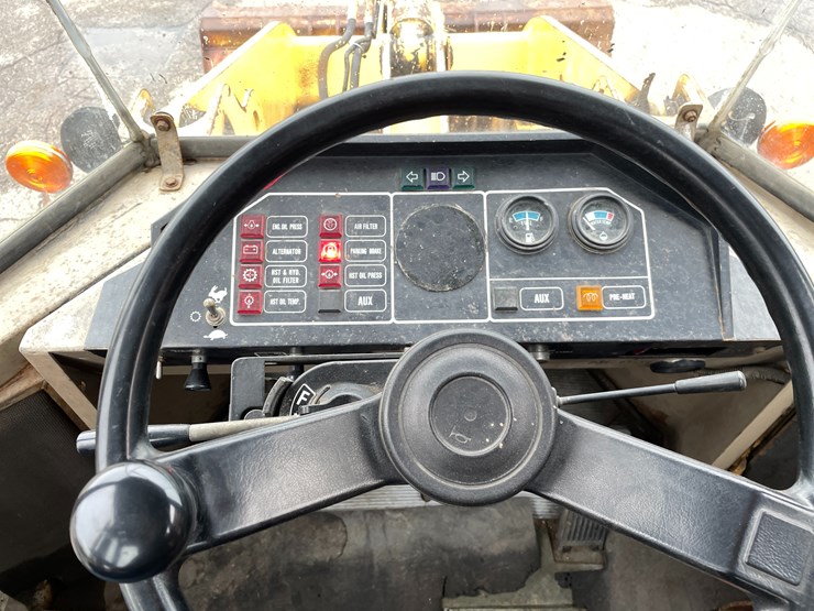 deere-244e-image-60