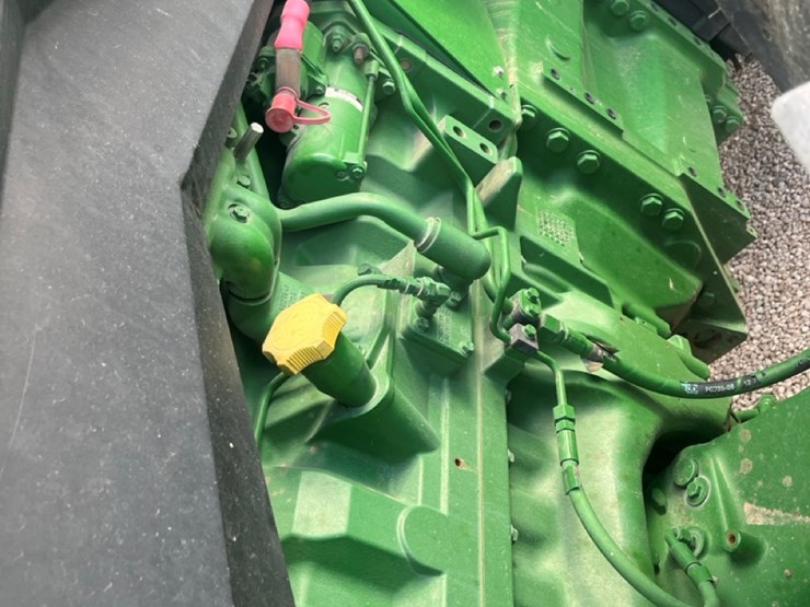 john-deere-8r-310-image-20