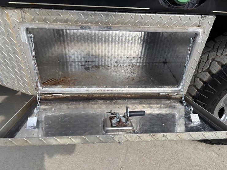 2008-ford-f350-image-16