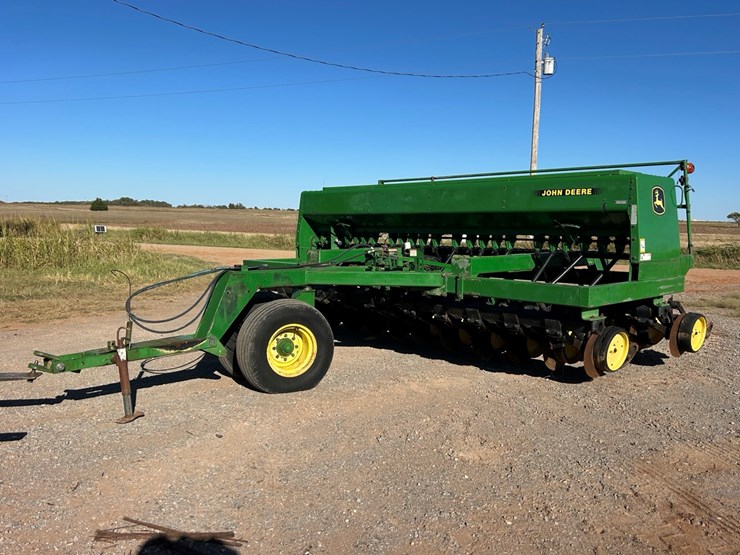 john-deere-750-image-1