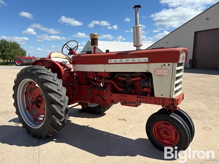1959-case-ih-560-image-3