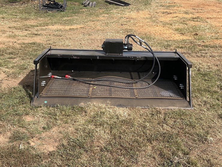 #478-•-quick-attach-vibrating-bucket-image-3