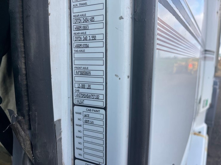 1998-volvo-semi-image-35