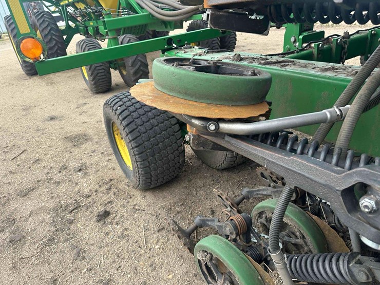 john-deere-1890-image-38