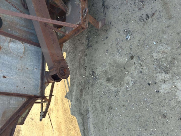 john-deere-pull-type-combine-image-36