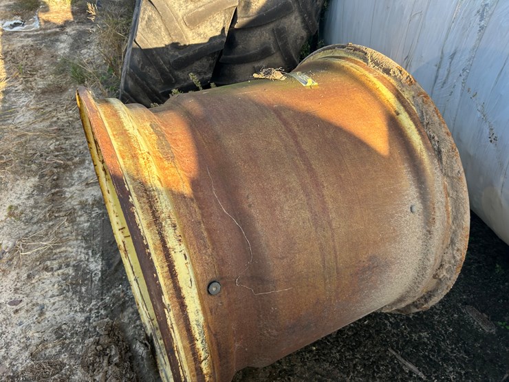 #4612-•-10-bolt-combine-rim-image-2