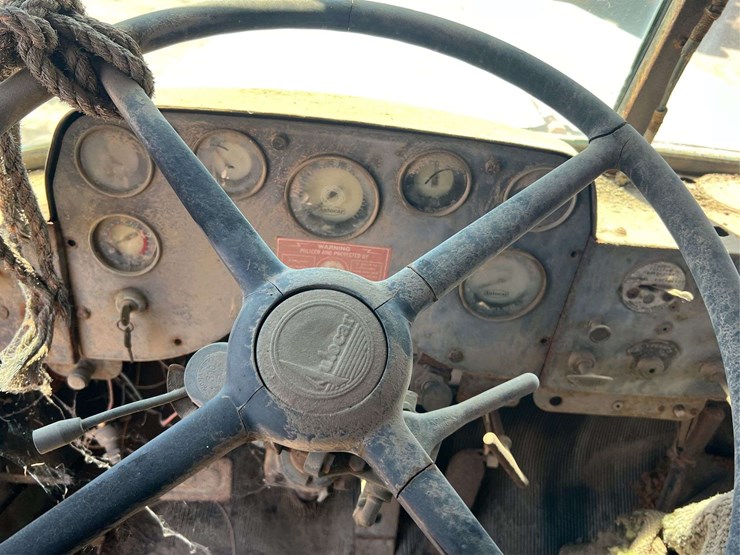 autocar-diesel-dump-truck-image-31