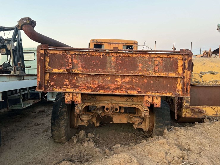 fwd-dump-truck-image-4