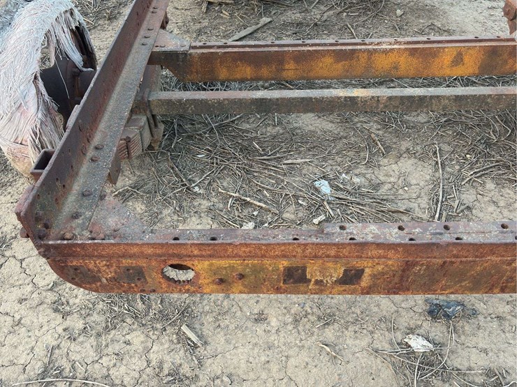 trailer-frame-image-17