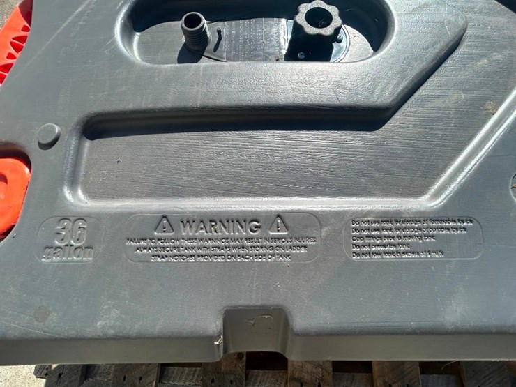 rhino-tote-tank-image-4