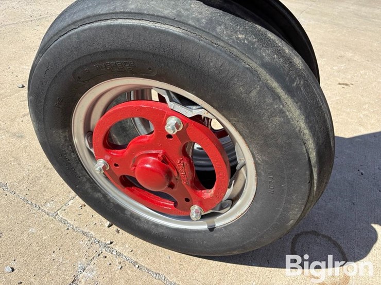 1954-ih-farmall-super-m-ta-2wd-tractor-image-18