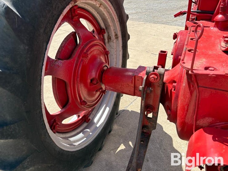 1946-ih-farmall-m-2wd-tractor-image-17