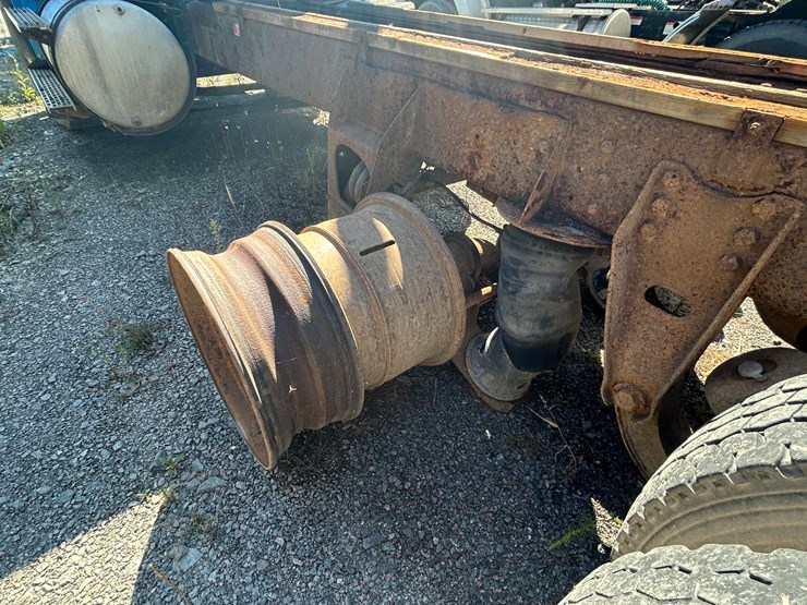 #4598-•-1993-western-star-quad-axle-truck-image-17