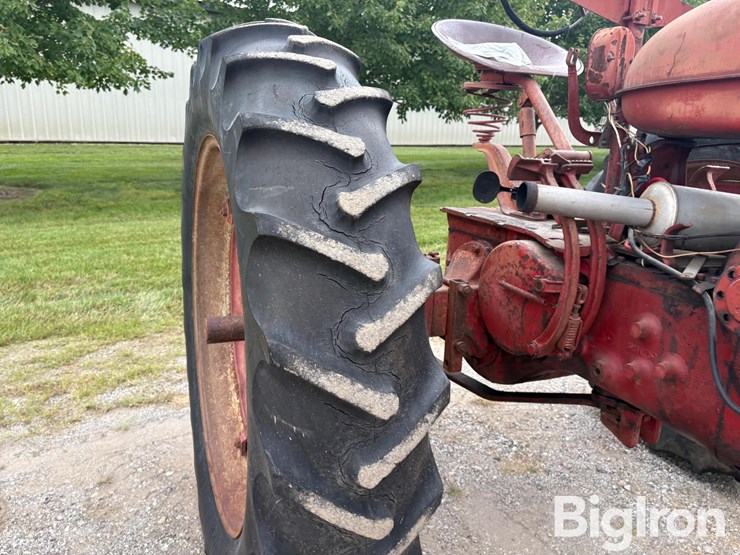 1945-ih-farmall-m-2wd-tractor-image-14