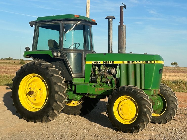 1980-john-deere-4440-image-1