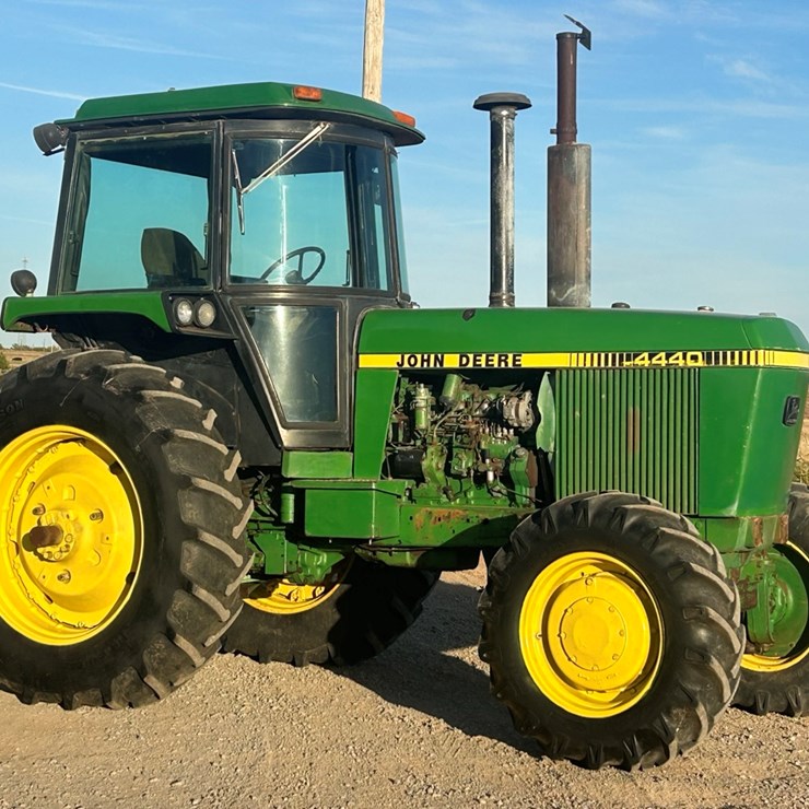 1980 JOHN DEERE 4440