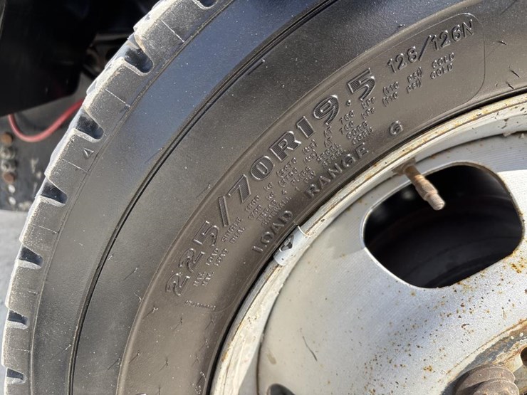 2016-dodge-ram-5500-image-27