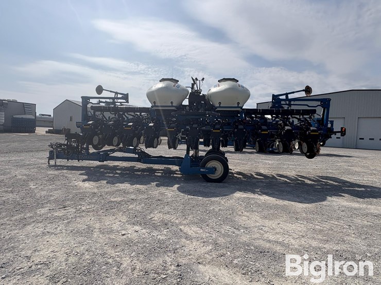 2013-kinze-3600-image-8