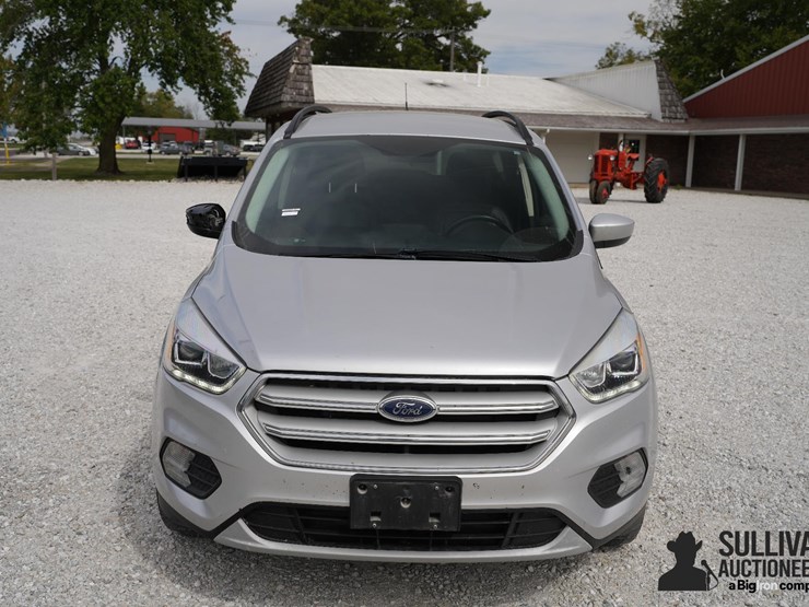 2019-ford-escape-image-2
