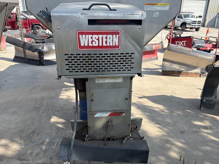 #5024-•-western-truck-salter/sander-image-4