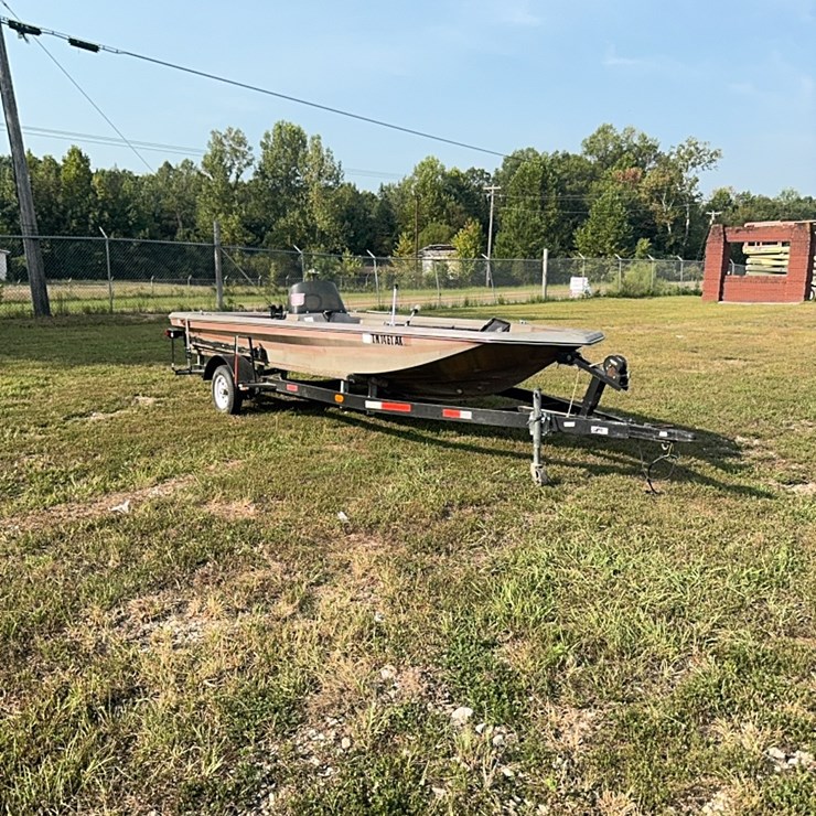 Cheater-SX Bass Boat & Nice Trailer