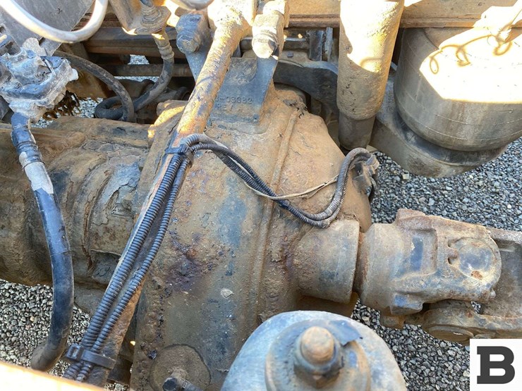 2013-peterbilt-367-image-24