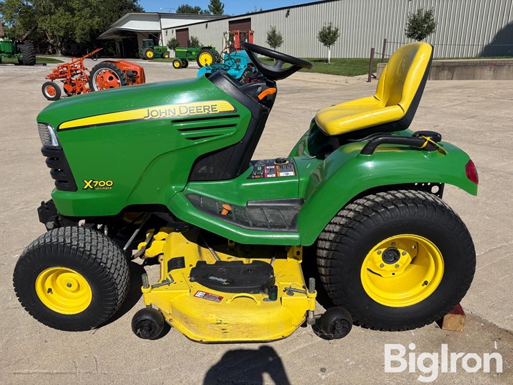 2011-john-deere-x700-image-8