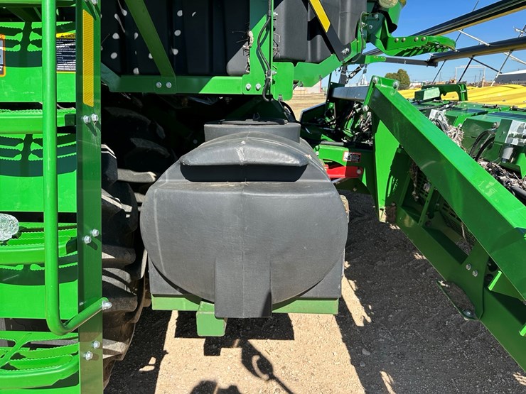 2017-john-deere-cs690-image-19