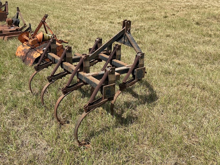 #412-•-4ft-chisel-plow-image-3