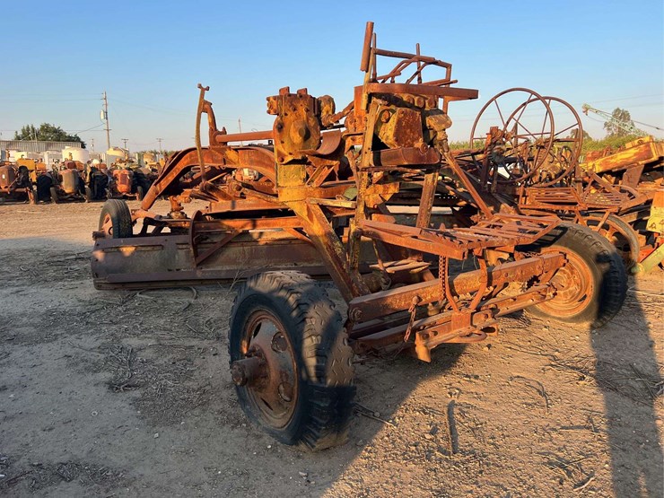 pull-type-road-grader-image-14