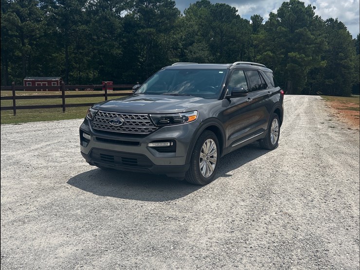 2021-ford-explorer-image-1