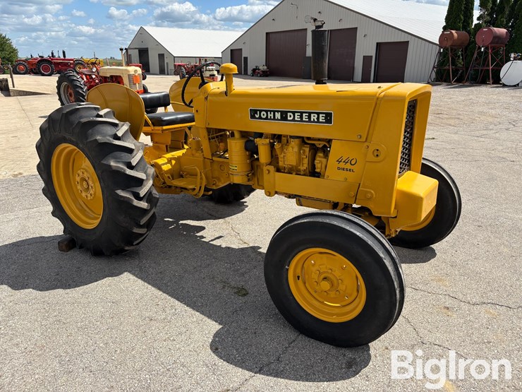 1959-john-deere-440-image-3