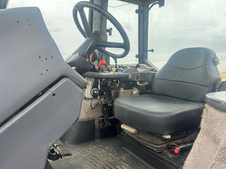 1995-new-holland-8670-image-18