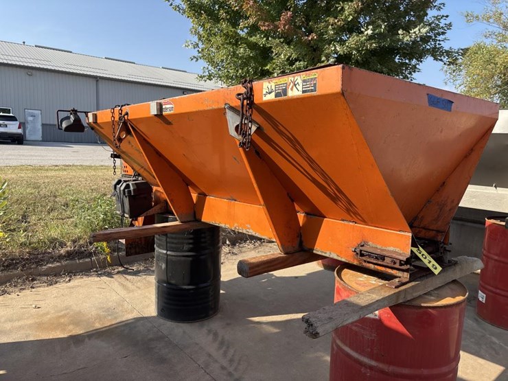 #5019-•-henderson-8x409ss-truck-salter/sander-image-1