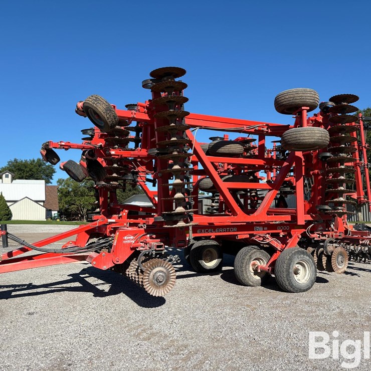2012 KUHN KRAUSE EXCELERATOR 8000