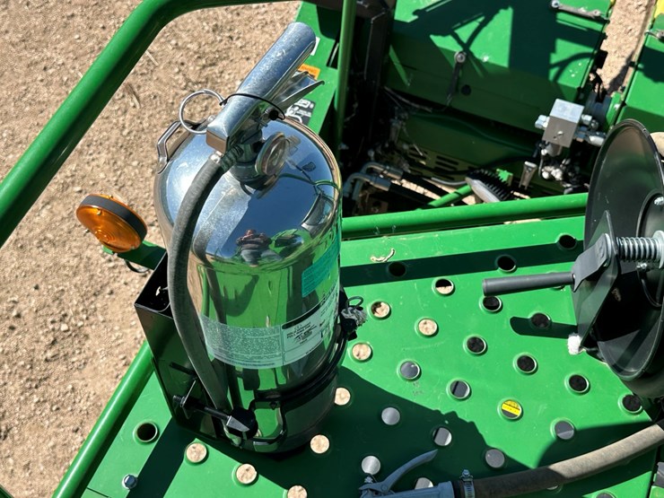 2017-john-deere-cs690-image-46
