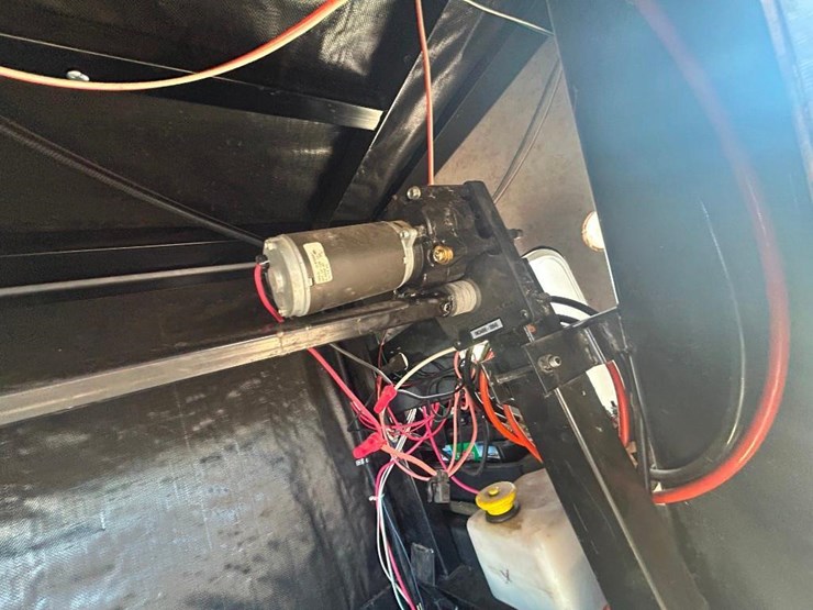 2006-forest-river-cedar-creek-30rkts-camper-image-42