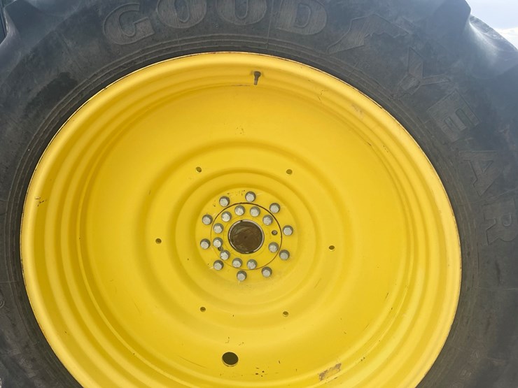 john-deere-8370r-image-30
