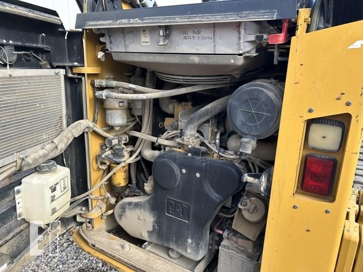 2019-caterpillar-272d2-xhp-image-9