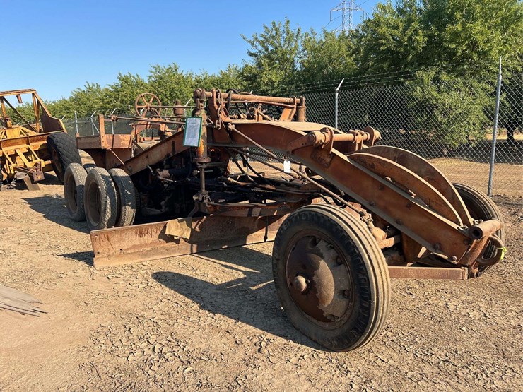 mccormick-road-grader-image-2