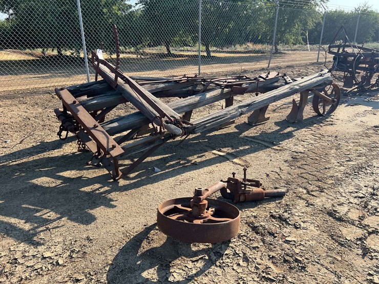 stockton-5-bottom-wood-beam-plow-image-2